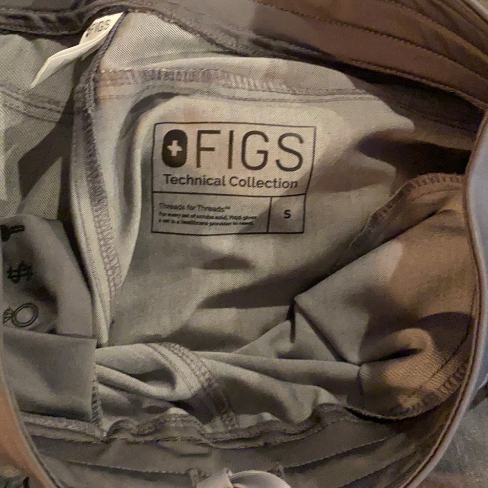 Figs scrub bottoms; like new; grey in color